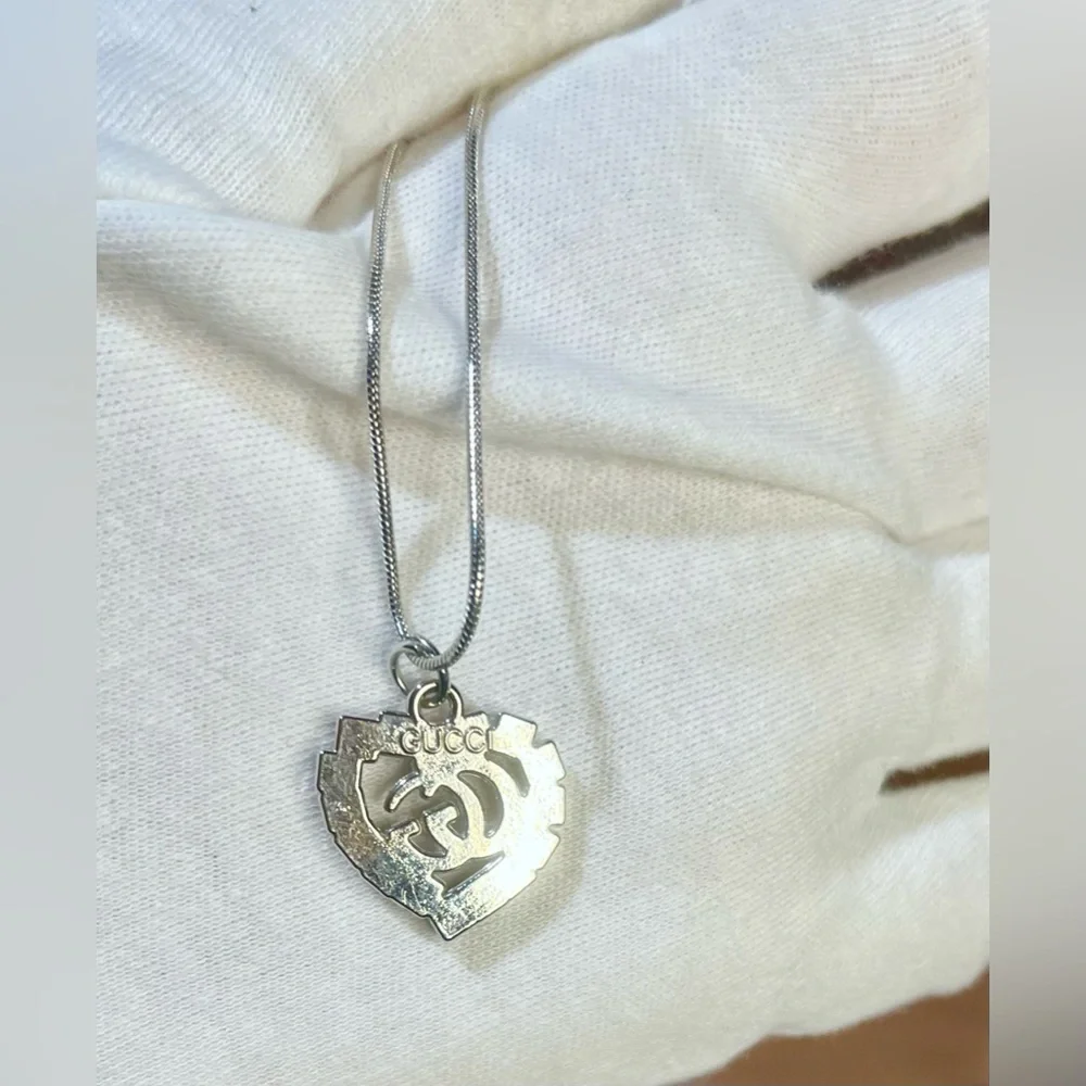 Gucci EUC+ Dark Blue Heart Pendant on Unbranded 16" Silver Necklace Chain (N4) - Picture 3 of 3